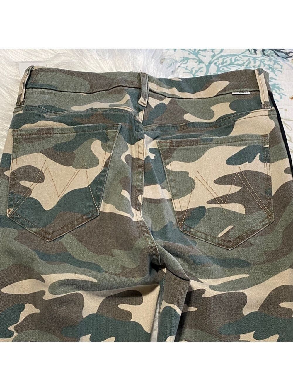 MOTHER Camouflage Pants with Black Detail - Picture 9 of 11